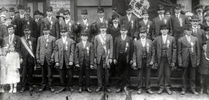 Polish Society, ca 1910, Beaton Institue Collections 79-1098-4078